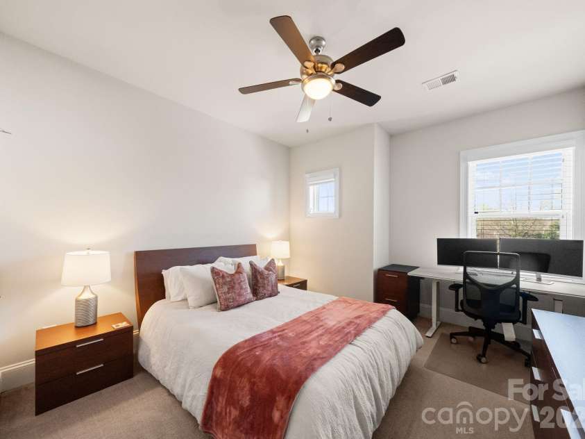 517 Belton Street, Charlotte, NC 28209.  MLS# CAR4355285, YatesRealty ID 8136. 