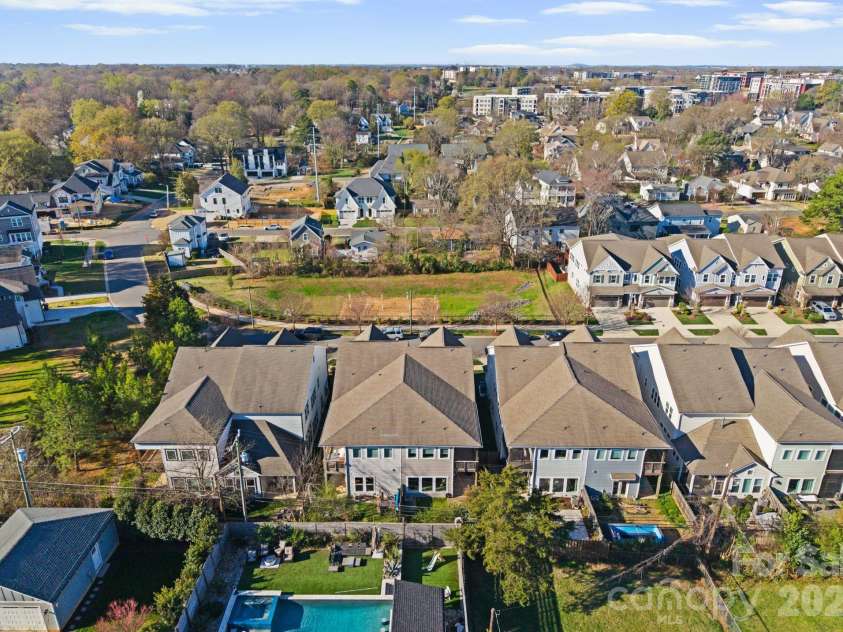 517 Belton Street, Charlotte, NC 28209.  MLS# CAR4355285, YatesRealty ID 8136. 