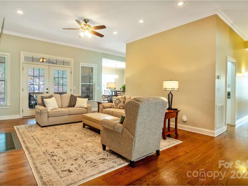 74 Old Logging Trail, Hendersonville, NC 28739.  MLS# CAR4241041, YatesRealty ID 8136. 