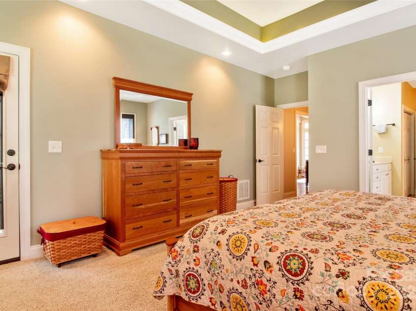 74 Old Logging Trail, Hendersonville, NC 28739.  MLS# CAR4241041, YatesRealty ID 8136. 