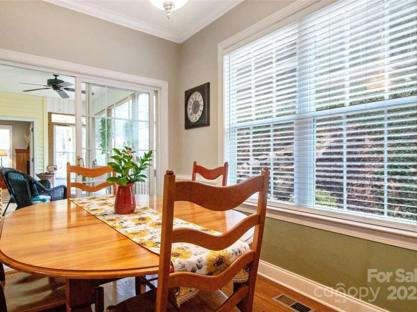 74 Old Logging Trail, Hendersonville, NC 28739.  MLS# CAR4241041, YatesRealty ID 8136. 