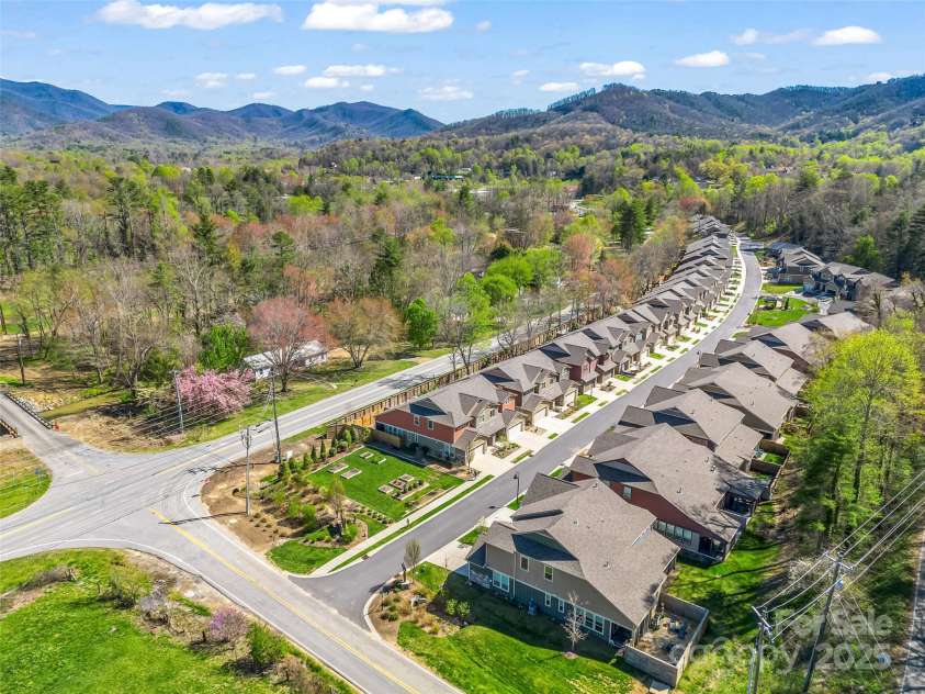 506 Sweet Birch Park Lane, Black Mountain, NC 28711.  MLS# CAR4245474, YatesRealty ID 8139. 