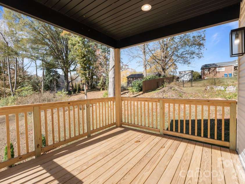 908 30th Avenue Drive, Hickory, NC 28601.  MLS# CAR4354674, YatesRealty ID 8139. Back Porch