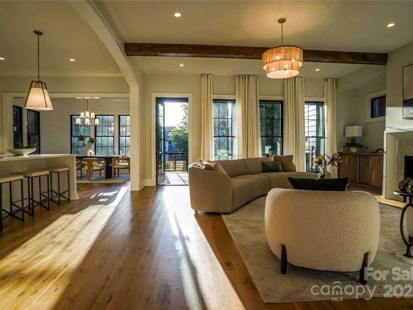 1625 Club Road, Charlotte, NC 28205.  MLS# CAR4260776, YatesRealty ID 814. 