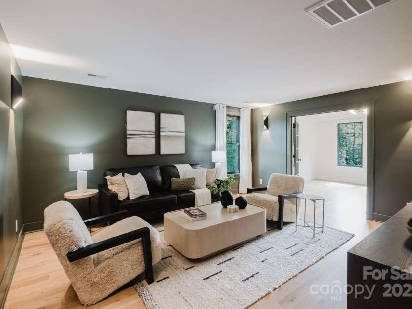 1625 Club Road, Charlotte, NC 28205.  MLS# CAR4260776, YatesRealty ID 814. 