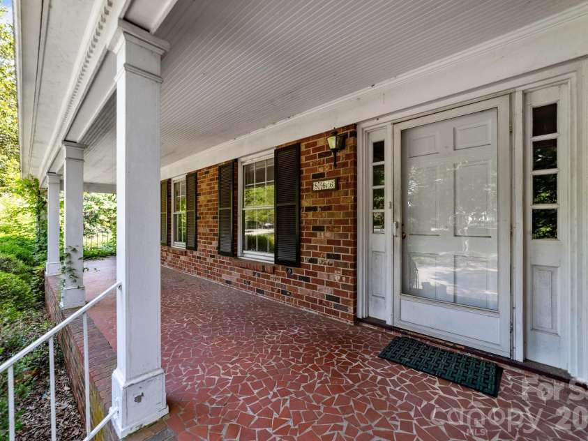 866 Concord Road, Davidson, NC 28036.  MLS# CAR4160164, YatesRealty ID 814. 