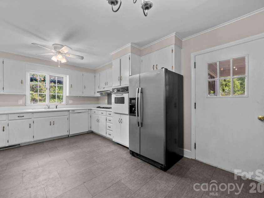 866 Concord Road, Davidson, NC 28036.  MLS# CAR4160164, YatesRealty ID 814. 