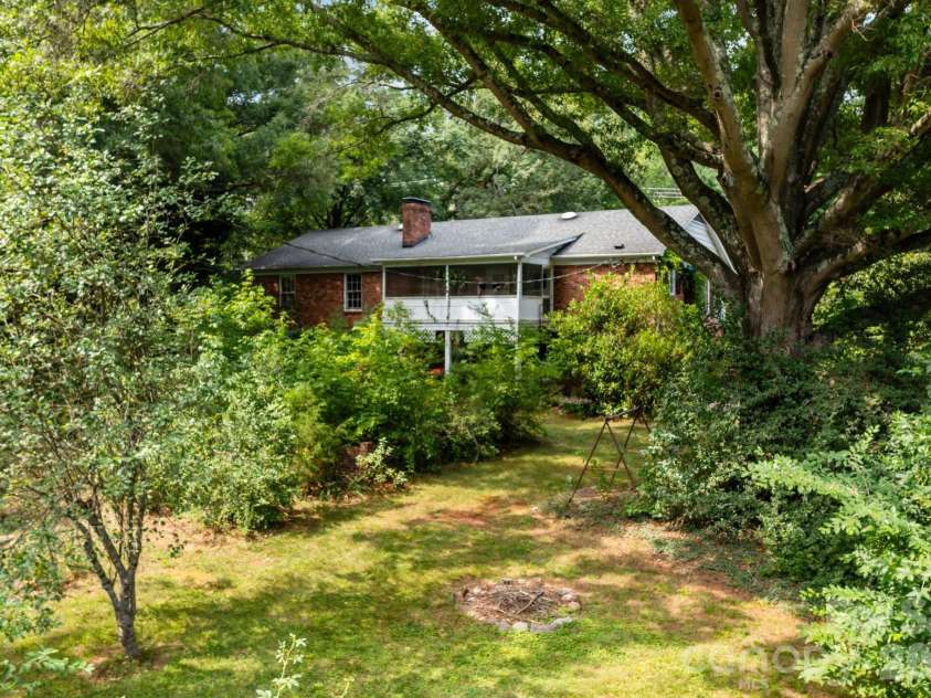 866 Concord Road, Davidson, NC 28036.  MLS# CAR4160164, YatesRealty ID 814. 