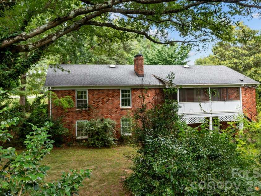 866 Concord Road, Davidson, NC 28036.  MLS# CAR4160164, YatesRealty ID 814. 
