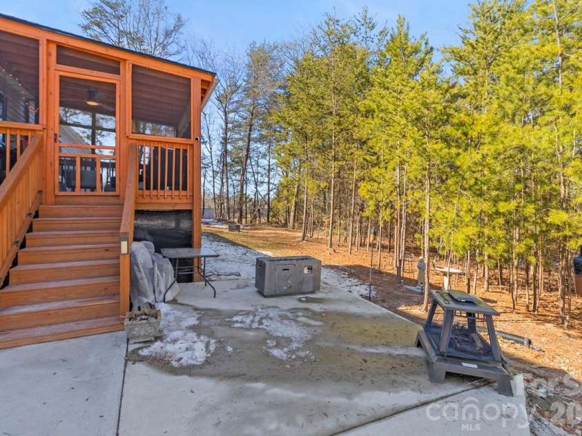221 Newbold Street, Lincolnton, NC 28092.  MLS# CAR4342134, YatesRealty ID 8140. 
