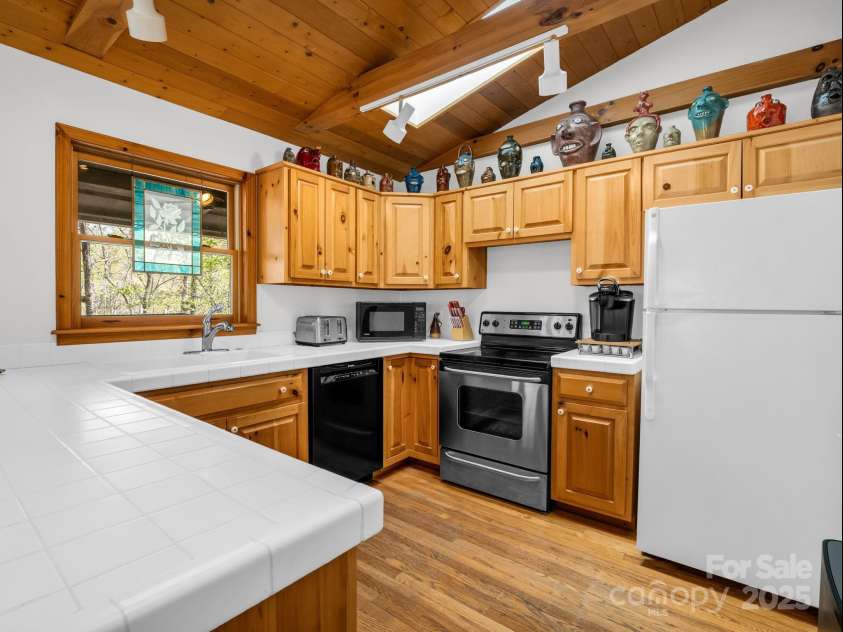 780 Rixhaven Drive, Saluda, NC 28773.  MLS# CAR4246411, YatesRealty ID 8140. 