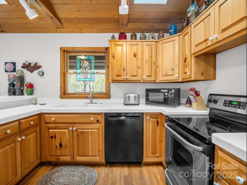 780 Rixhaven Drive, Saluda, NC 28773.  MLS# CAR4246411, YatesRealty ID 8140. 