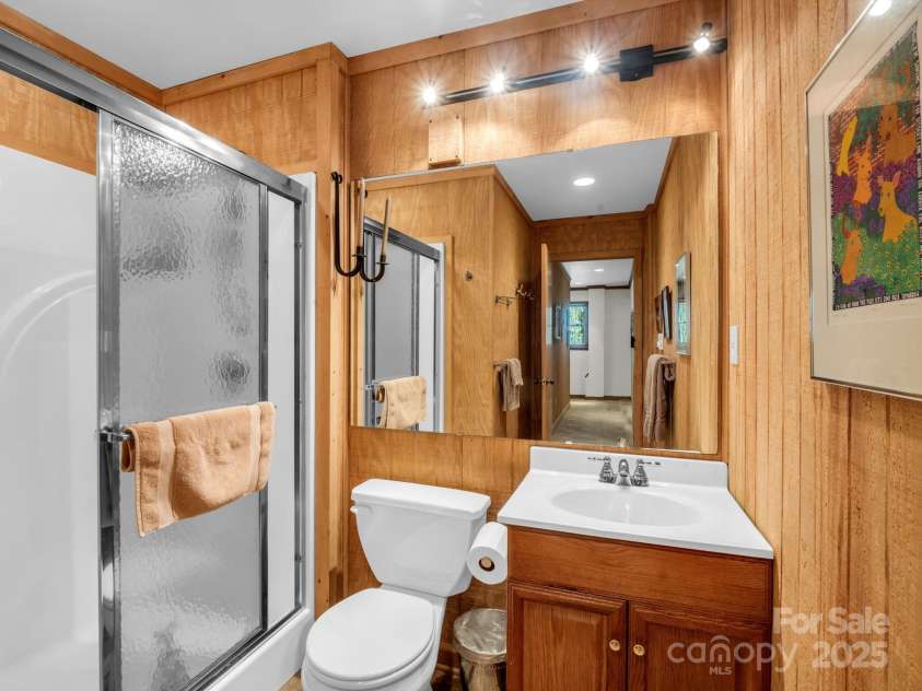 780 Rixhaven Drive, Saluda, NC 28773.  MLS# CAR4246411, YatesRealty ID 8140. Basaement Full Bath