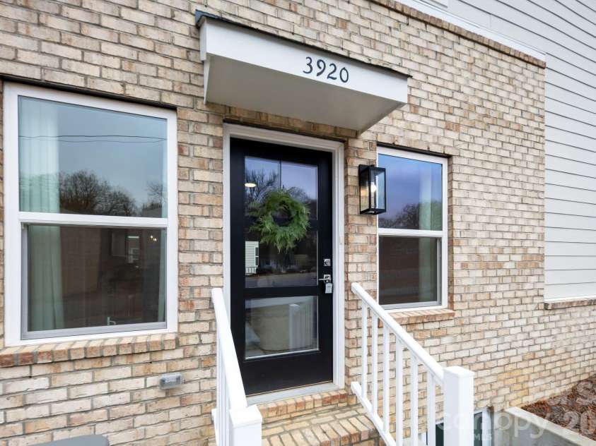 3920 Hager Drive, Charlotte, NC 28208.  MLS# CAR4350564, YatesRealty ID 8142. 