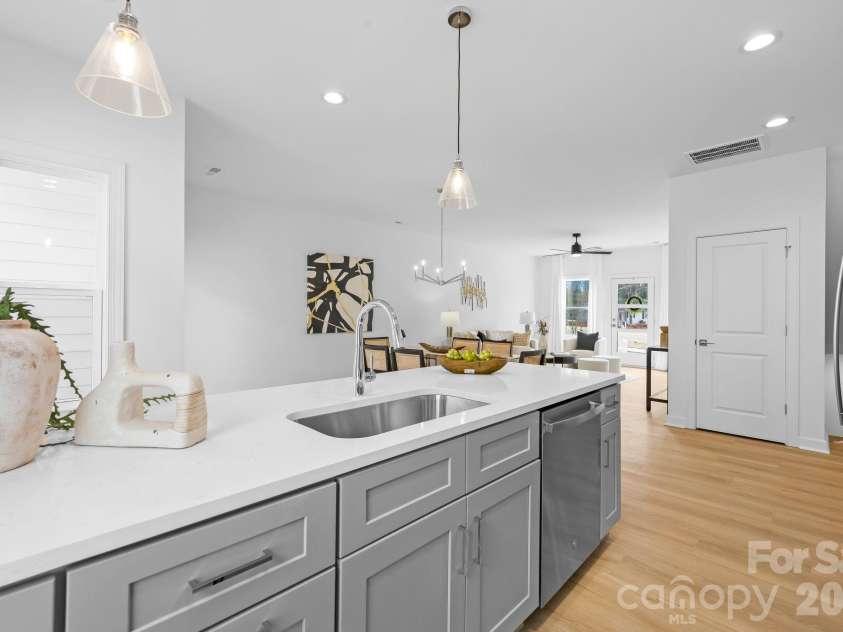3920 Hager Drive, Charlotte, NC 28208.  MLS# CAR4350564, YatesRealty ID 8142. 