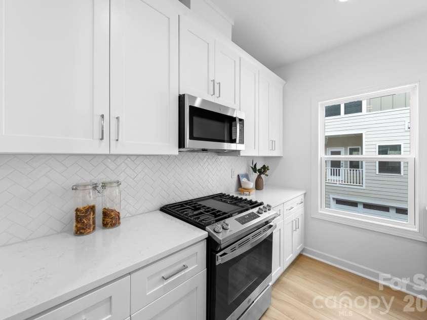 3920 Hager Drive, Charlotte, NC 28208.  MLS# CAR4350564, YatesRealty ID 8142. 