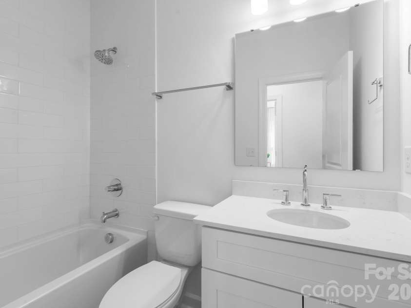 3920 Hager Drive, Charlotte, NC 28208.  MLS# CAR4350564, YatesRealty ID 8142. 