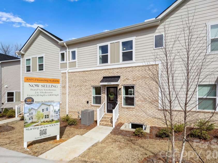 3920 Hager Drive, Charlotte, NC 28208.  MLS# CAR4350564, YatesRealty ID 8142. 