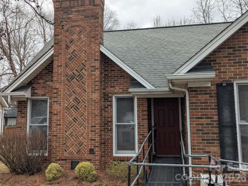 4001 CroftWood Lane, Indian Trail, NC 28079.  MLS# CAR4346318, YatesRealty ID 8143. 