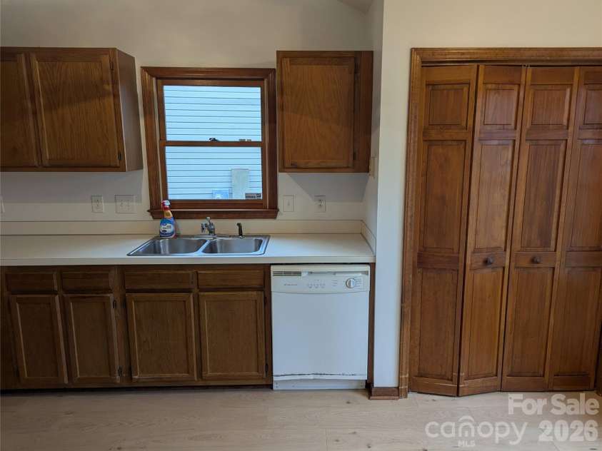 4001 CroftWood Lane, Indian Trail, NC 28079.  MLS# CAR4346318, YatesRealty ID 8143. 