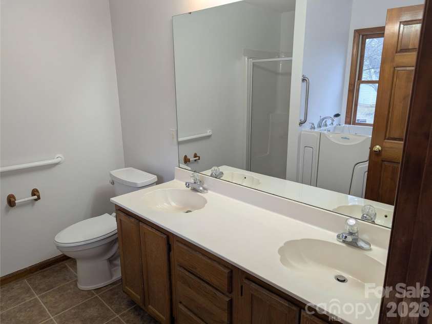 4001 CroftWood Lane, Indian Trail, NC 28079.  MLS# CAR4346318, YatesRealty ID 8143. 