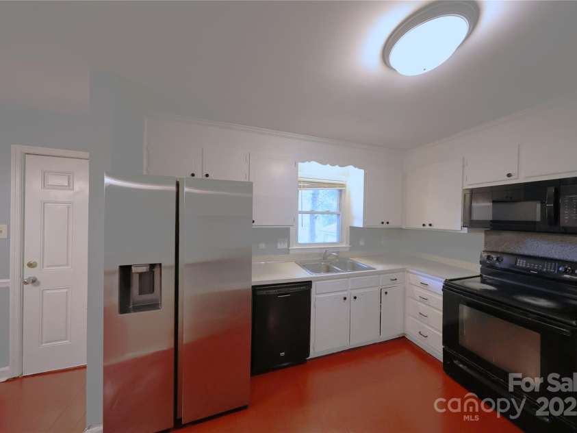 6126 Eagle Peak Drive, Charlotte, NC 28214.  MLS# CAR4224487, YatesRealty ID 8144. 