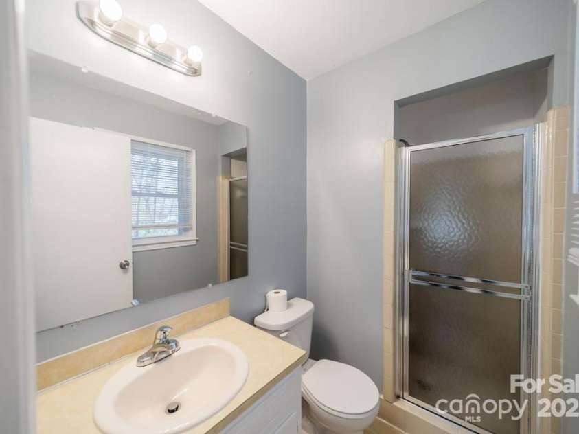 6126 Eagle Peak Drive, Charlotte, NC 28214.  MLS# CAR4224487, YatesRealty ID 8144. 