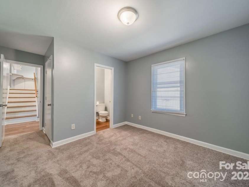 6126 Eagle Peak Drive, Charlotte, NC 28214.  MLS# CAR4224487, YatesRealty ID 8144. 