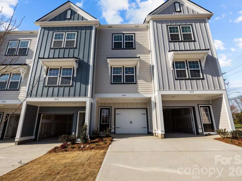 3204 Butler Hill Drive, Matthews, NC 28105.  MLS# CAR4363061, YatesRealty ID 8145. 