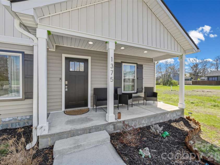 1375 Crawford Road, Rock Hill, SC 29730.  MLS# CAR4333374, YatesRealty ID 8148. 