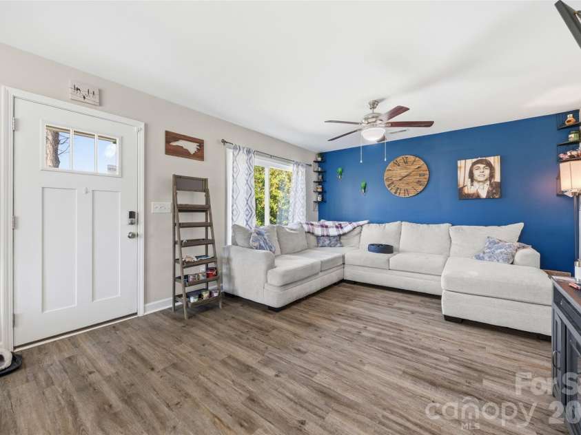 1375 Crawford Road, Rock Hill, SC 29730.  MLS# CAR4333374, YatesRealty ID 8148. 