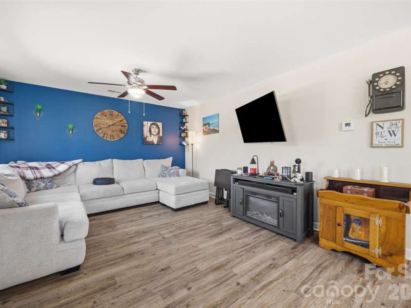 1375 Crawford Road, Rock Hill, SC 29730.  MLS# CAR4333374, YatesRealty ID 8148. 