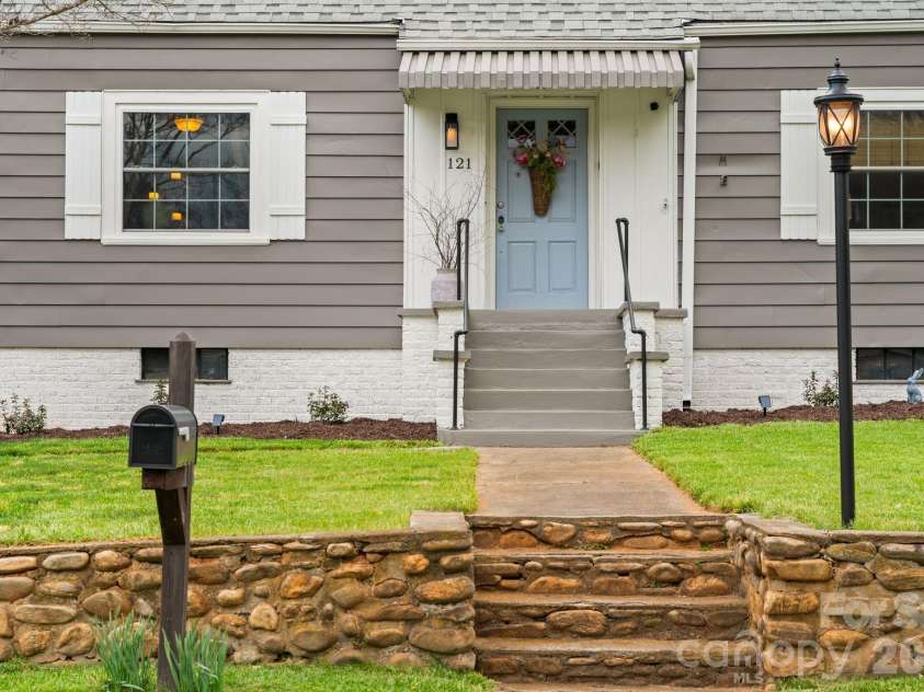 121 Johnson Street, Canton, NC 28716.  MLS# CAR4360270, YatesRealty ID 8149. 