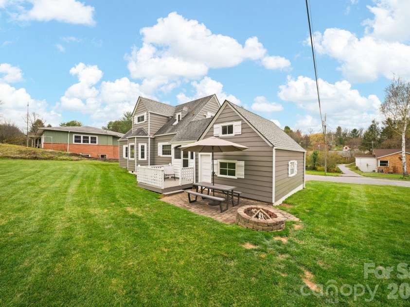 121 Johnson Street, Canton, NC 28716.  MLS# CAR4360270, YatesRealty ID 8149. 