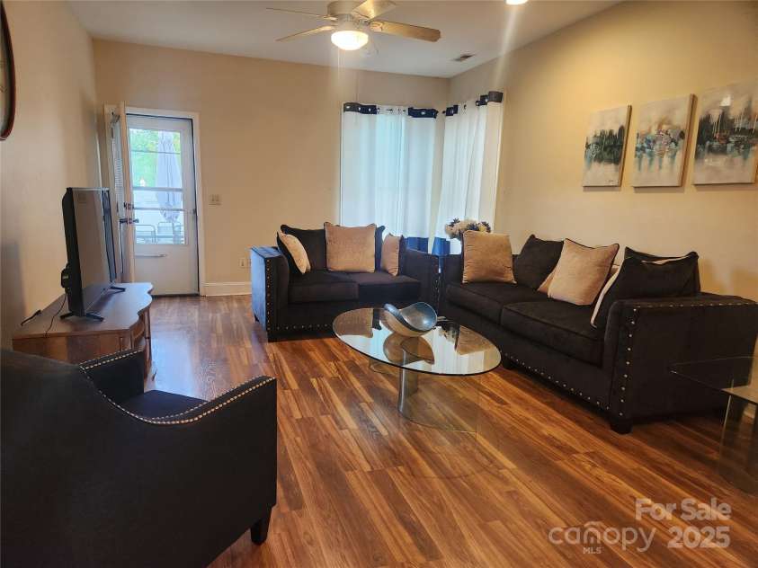 979 Chapel Road, Asheville, NC 28803.  MLS# CAR4219077, YatesRealty ID 815. 