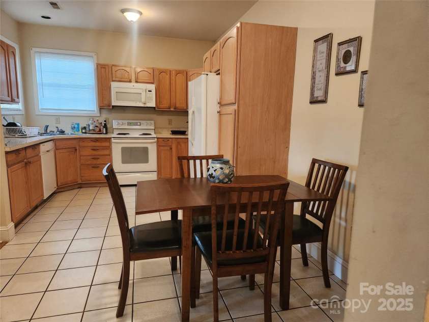 979 Chapel Road, Asheville, NC 28803.  MLS# CAR4219077, YatesRealty ID 815. 