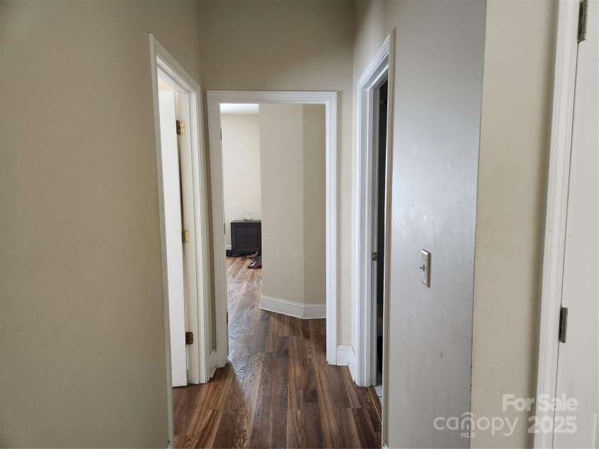 979 Chapel Road, Asheville, NC 28803.  MLS# CAR4219077, YatesRealty ID 815. 