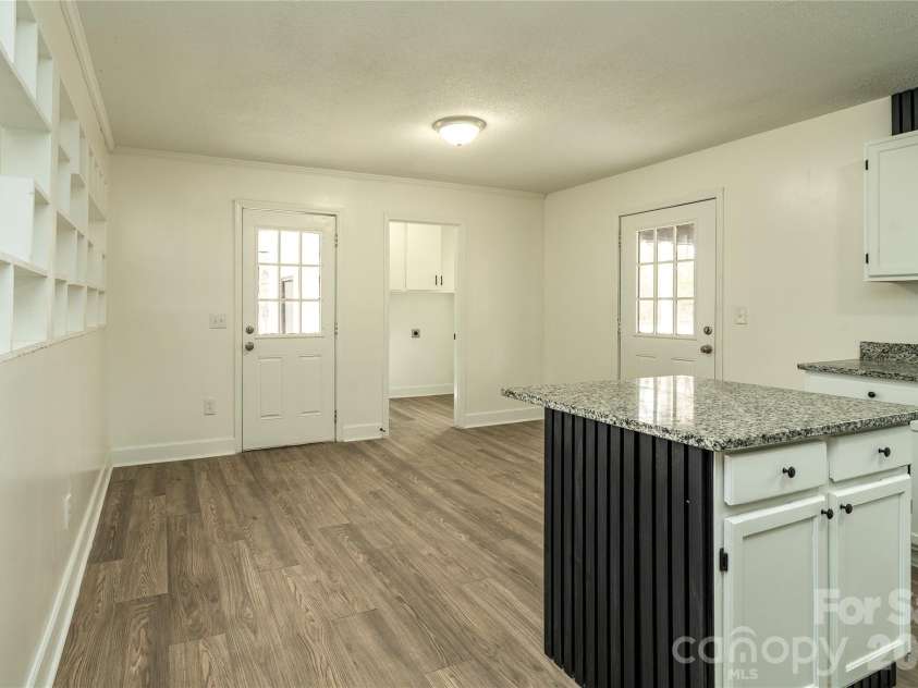 3115 Crestview Drive, Florence, SC 29501.  MLS# CAR4340430, YatesRealty ID 8150. 