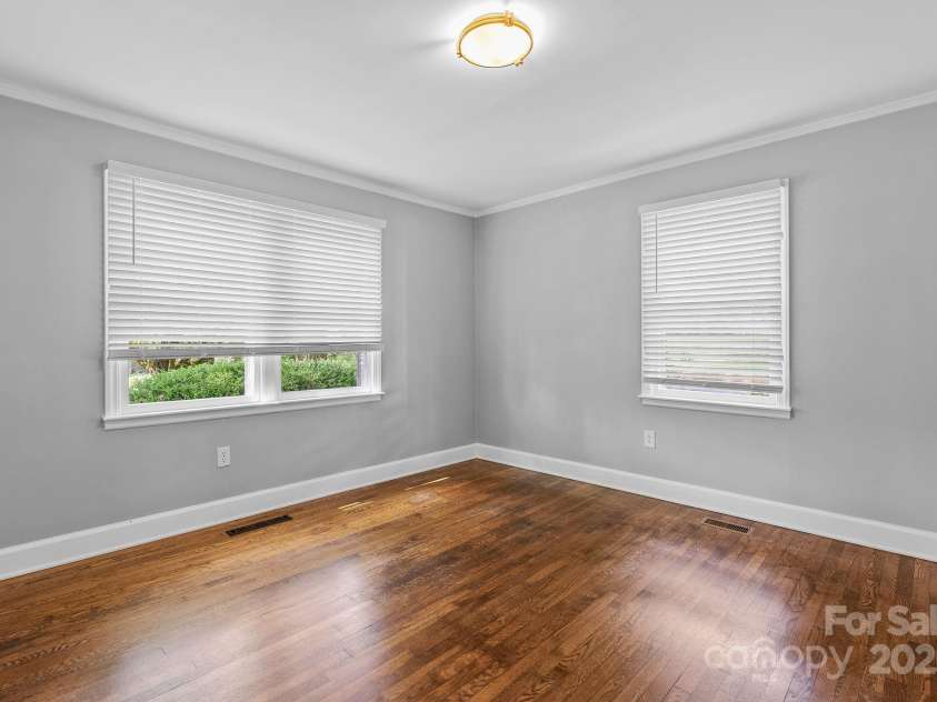 318 Stoney Mountain Road, Hendersonville, NC 28791.  MLS# CAR4235178, YatesRealty ID 8150. Bedroom #1.