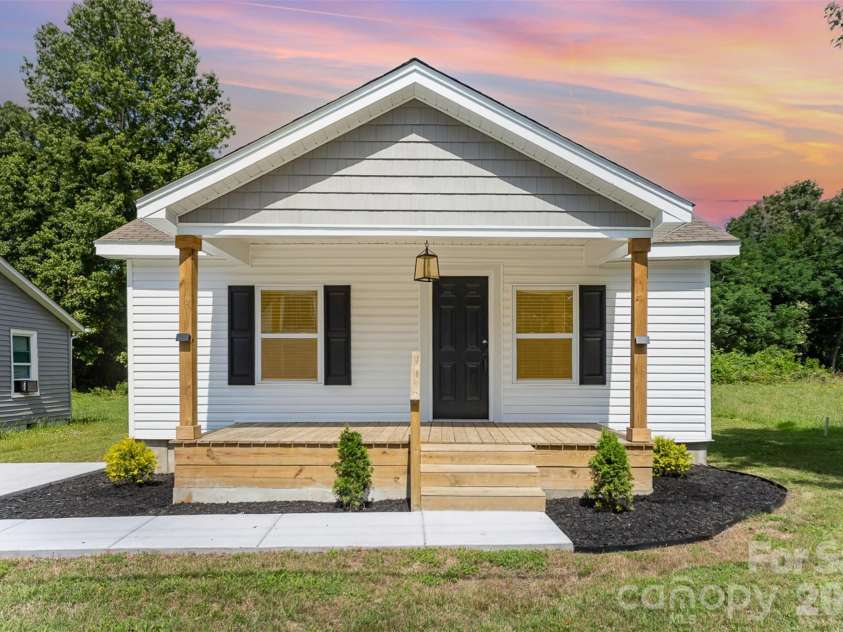 210 Marshall Street, Rock Hill, SC 29730.  MLS# CAR4364798, YatesRealty ID 8151. 