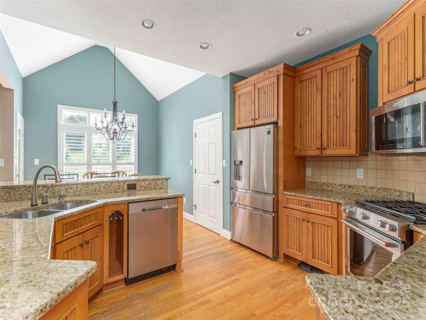 209 Velvet Lane, Weaverville, NC 28787.  MLS# CAR4176545, YatesRealty ID 8152. 