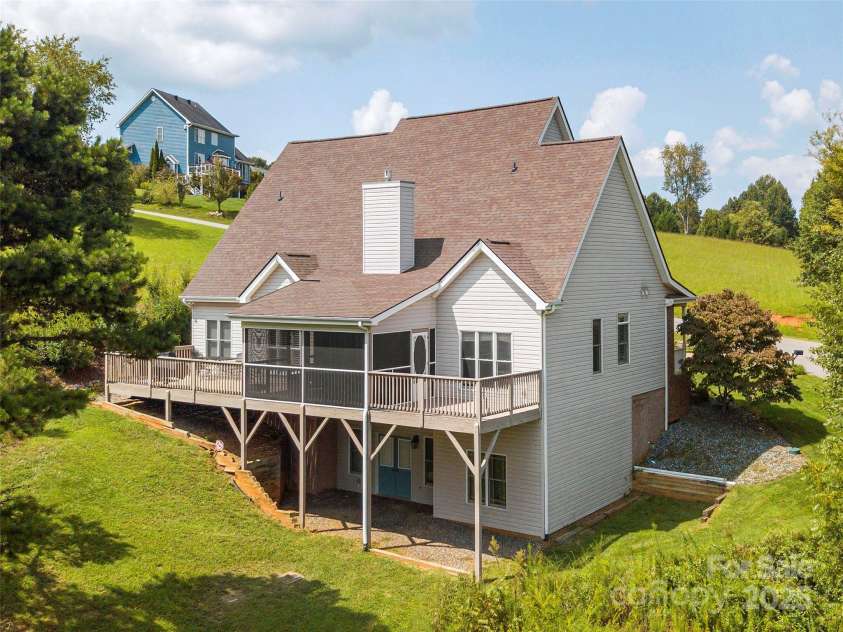 209 Velvet Lane, Weaverville, NC 28787.  MLS# CAR4176545, YatesRealty ID 8152. 