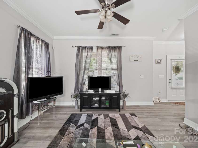 511 Carolina Avenue, Spencer, NC 28159.  MLS# CAR4304467, YatesRealty ID 8152. 