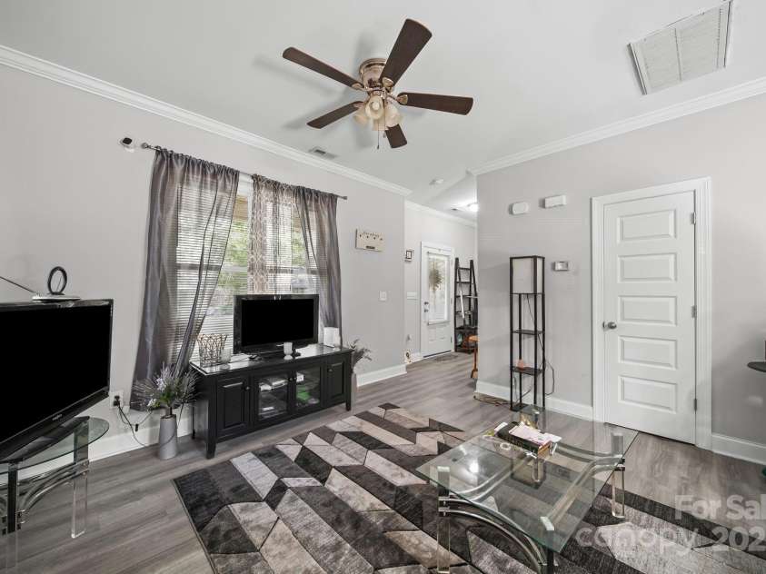 511 Carolina Avenue, Spencer, NC 28159.  MLS# CAR4304467, YatesRealty ID 8152. 