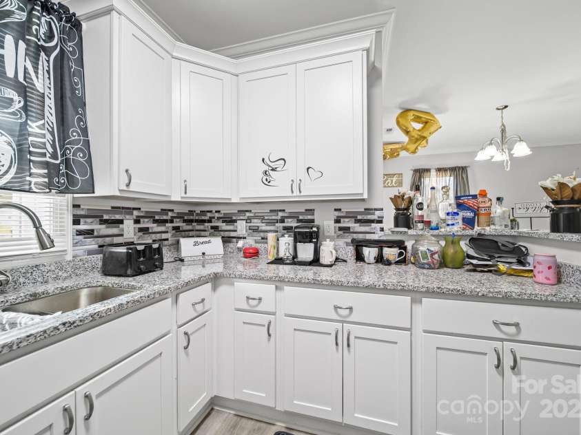 511 Carolina Avenue, Spencer, NC 28159.  MLS# CAR4304467, YatesRealty ID 8152. 