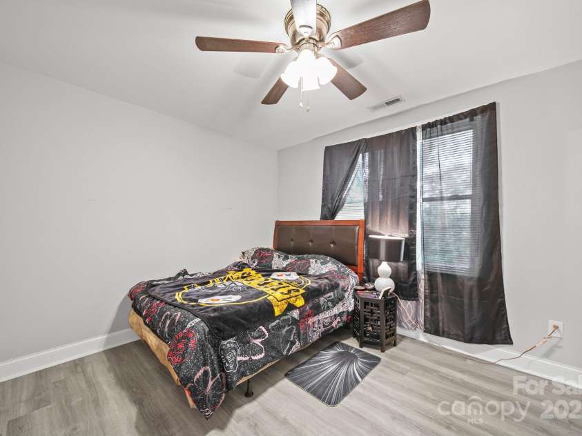 511 Carolina Avenue, Spencer, NC 28159.  MLS# CAR4304467, YatesRealty ID 8152. 