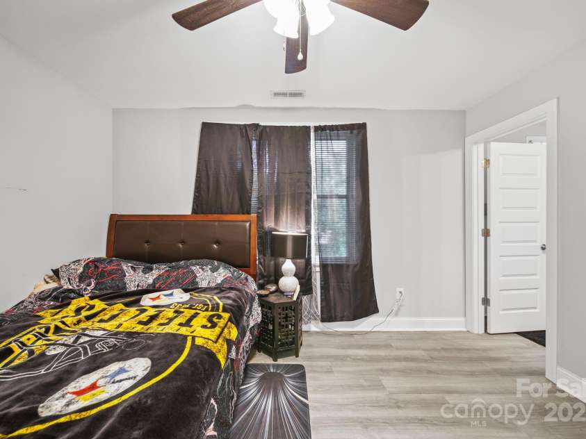 511 Carolina Avenue, Spencer, NC 28159.  MLS# CAR4304467, YatesRealty ID 8152. 