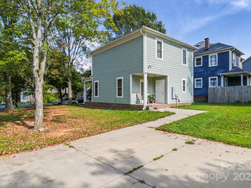 511 Carolina Avenue, Spencer, NC 28159.  MLS# CAR4304467, YatesRealty ID 8152. 