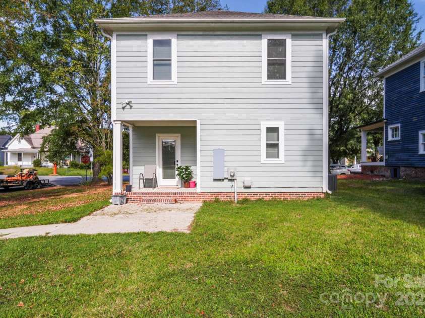 511 Carolina Avenue, Spencer, NC 28159.  MLS# CAR4304467, YatesRealty ID 8152. 