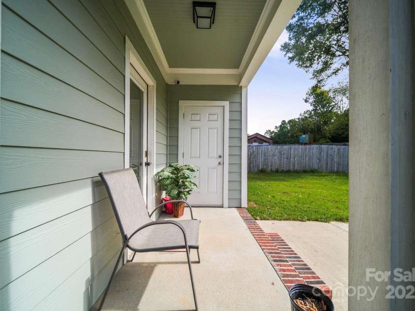 511 Carolina Avenue, Spencer, NC 28159.  MLS# CAR4304467, YatesRealty ID 8152. 
